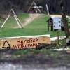 Auf dem Föhrenberg zwischen Biburg und Rommelsried lädt ein Waldspielplatz zu einer Pause ein.