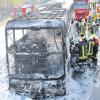 Ein Reisebus aus Dortmund ist gestern Nachmittag auf der A8 bei Jettingen-Scheppach vollständig ausgebrannt. Die Insassen konnten sich noch rechtzeitig retten.  