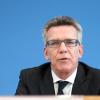 Innenminister Thomas de Maizière stellte gestern in Berlin den Gesetzentwurf zur besseren Zusammenarbeit im Verfassungsschutz vor.  