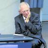 Wolfgang Schäuble ermahnt die Parlamentarier. 	