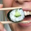 Wer ein Sushi-Fan ist, kann es weiterhin bedenkenlos essen. (Bild: dpa)