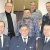 Die Freiwillige Feuerwehr Bubesheim hat Mitglieder geehrt: (vorne von links) Georg Sailer, Josef Geiger, Vorsitzender Bernd Späth sowie (hinten) Bürgermeister Walter Sauter, Anton Sauter, Walter Schmid, Kommandant Raimund Geiger und Kreisbrandmeister Ralf Maier.  