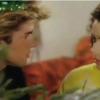 Ausschnitt aus dem Video "Last Christmas" von "Wham". Links im Bild der junge George Michael. Das Lied landet jedes Jahr im Advent unter den Top Ten.