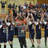 Die Raunauer Landesliga-Handballer ließen sich nach dem souveränen Sieg über den TSV Göggingen von den Fans in der Halle des Krumbacher Schulzentrums feiern. Ganz ohne Durchhänger kamen die Waldmann-Schützlinge zwar auch diesmal nicht durch die Partie. Der Erfolg war trotzdem nie gefährdet.  
