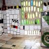   Hundertwasser-Toilette Diese einzigartige öffentliche Toilette steht in der kleinen neuseeländischen Stadt Kawakawa. Das von Friedensreich Hundertwasser entworfene Klo mauserte sich rasch zur Touristenattraktion. 