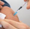 Pünktlich zur Grippe-Impfsaison hat das das Pharma-Unternehmen Biontech einen neuen Corona-Impfstoff auf den Markt gebracht. Dieser soll vor der aktuellen Variante XBB1.5 schützen. Im Unterallgäu bleibt der große Ansturm vorerst aus.