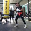 Alles für den nächsten Kampf: Der Friedberger Boxer Fatih Dübüs trainiert hart im Trainingsraum in Donauwörth. Der Kampfsportler träumt von der Weltmeisterschaft. Wie er sich auf den nächsten Kampf vorbereitet und wie ein Training vor Ort aussieht.  	