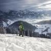 Nicht nur für Snowboarder ist diese Aussicht schön: der Blick vom Wertacher Hörnle auf das Allgäu.