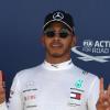 Von der Pole Position aus will Lewis Hamilton mit einem Sieg beim Heimrennen das britische Sport-Wochenende abrunden.