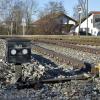 In einer Beschlussvorlage lehnt die Gemeinde Denklingen eine Wiederaufnahme des Personenverkehrs bei der Fuchstalbahn ab. Unser Bild zeigt die Gleise beim früheren Bahnhof der Gemeinde. 