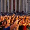 Mimi & Josy, Gewinnerinnen von The Voice Kids, sangen als Vorband von Michael Patrick Kelly auf dem Münchner Königsplatz. Hier die Bilder vom Auftritt am Sonntag.