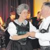 Gute Laune und Platz genug für kesse Wirbel hatten die Paare beim Tanz in den Mai in Straßberg.  