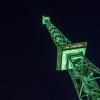 Datum und Bedeutung des St. Patrick’s Day: Sogar der Berliner Funkturm erstrahlt anlässlich des irischen Feiertags grün.