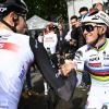 Tadej Pogacar (l) und Remco Evenepoel gehören zu den Favoriten im WM-Straßenrennen.