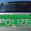 Eine Spezialeinheit musste in der Nacht von Sonntag auf Montag einen 52-Jährigen in Dillingen überwältigen, der seine Nachbarin mit einer Schreckschusswaffe bedroht hatte. 