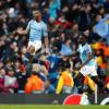 Raheem Sterling (l) von Manchester City jubelt über das 1:0 gegen Tottenham. Man City – Man United live in TV und Stream – TV-Termin.