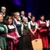 Das Adventssingen in Syrgenstein lockte wieder zahlreiche Besucher in die Bachtalhalle. Das Bild zeigt die Gesangsgruppe „Edelweiß“.  	