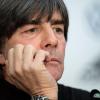 Nach dem angekündigten Rücktritt von Joachim Löw steht nun der DFB unter Druck.