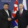 Ein herzlicher Empfang für den Diktator aus Nordkorea: der russische Präsident Wladimir Putin hat sich mit Machthaber Kim Jong-un am russischen Weltraumbahnhof Wostotschny getroffen. 