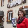Mit Herzblut hat Wirtin Brigitte Finck die Bahnhofsgaststätte in Ballmertshofen betrieben. Nun hat die 69-Jährige das Anwesen verkauft. Wie es in dem beliebten Wirtshaus weitergeht, steht noch nicht fest. 	
