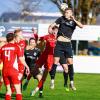 Wollen sich beim VfL Kaufering für die 0:2-Niederlage im Hinspiel revanchieren: Bastian Bösl (rechts) und seine Teamkollegen vom FC Ehekirchen. 