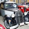 Zahlreiche Liebhaber älterer Automobile kamen am Sonntag, den 5. September 2009, nach Pöttmes zum Oldtimertreffen.