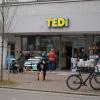 Die Tedi-Filialen in Augsburg dürfen geöffnet bleiben.
