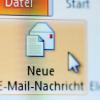 Es landen nicht nur erfreuliche Nachrichten im Posteingang. Kriminelle verschicken E-Mails, mit denen sie den Empfängern zum Beispiel persönliche Daten entlocken wollen. 