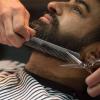 Zusammen mit dem Trend zum Bart sind auch Barbier-Salons wieder gefragt. 