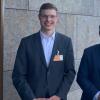 Bevor Lukas Grauer (links) als „junger Botschafter“ in die USA reist, besuchte er den Bundestagsabgeordneten Georg Nüßlein in Berlin. 	