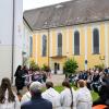 Bei der Einweihung der neuen Räume des Kindergartens im Kloster Maria Medingen waren einige Familien und Gäste dabei.