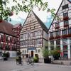 Die Stadt Oettingen möchte das Hotel Krone kaufen. Die Oettinger sollen Ende September bei einer Bürgerversammlung über das Projekt informiert werden. 	