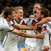 Mario Götze (r) schoss Deutschland zum WM-Titel.