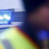 In Augsburg wurde am Montag eine Frau mit Kinderwagen von einem Auto erfasst.