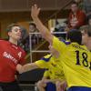 Wollen beim Sauerland-Cup für Furore sorgen: die A-Jugendhandballer des VfL Günzburg (am Ball Nicolai Jensen).