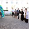 Seit Kurzem hat das Wettenhauser Kneipp-Kinderhaus seinen Segen. Auf dem Bild von rechts: Pfarrer Johannes Reiber, Ichenhausens evangelische Pfarrerin Christa Auernhammer, Landrat Hans Reichhart, Kindergartenleiterin Sabine Haug und Kammeltals Bürgermeister Thorsten Wick.