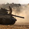 Israelische Panzer an der Grenze zum Gazastreifen: Im Gazastreifen starben bereits mehr Menschen als bei der letzten Runde der Gewalt vor knapp zwei Jahren. 