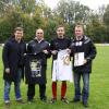 Landesliga-Spielleiter Stefan Schneider (links) und die beiden Abteilungsleiter Torsten Vrazic und Jürgen Erhard übergaben den Fairnesspreis an Ferdinand Wagner (2. von rechts). 	