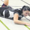 Auf dem Boden der Tatsachen: Trotz der sportlichen Erfolge von Veronika Vlaskova und den Augsburger Zweitliga-Volleyballerinnen gibt es Ärger.  