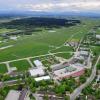 Viel Platz für Ideen: Die Bundeswehr verabschiedet sich bis Ende 2017 vom Fliegerhorst Kaufbeuren. In Zukunft könnte auf dem Areal ein Zentrum für die Ausbildung von Fluglotsen entstehen. 