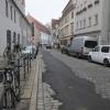 Während die Bäckergasse in Augsburg bereits neu gestaltet wurde, ist in der Spitalgasse noch alles beim Alten.  Ab Montag wird aber gebaut.