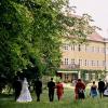 Das Schloss Blumenthal im Aichacher Stadtteil Klingen ist beliebt bei Heiratswilligen. 