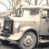 Ein Foto, das im Besitz des ortshistorischen Arbeitskreises Steppach ist: Es zeigt einen Bierfahrer der Brauerei Fuchs, Aufnahmedatum circa 1941. Der Name des Fahrers ist nicht bekannt. Im Hintergrund ist der heutige Biergarten mit dem „Salettle“ und der ehemaligen Kegelbahn zu sehen.  