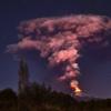 In den frühen Morgenstunden spuckte der Villarrica-Vulkan nahe des chilenischen Ferienortes Pucón Lava und heißes Gestein. Die umliegenden Orte wurden evakuiert.