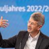 Bayerns Kultusminister Michael Piazolo (Freie Wähler) spart mit Zahlen zum Lehrkräftemangel.