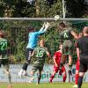 Vergeblich gestreckt hat sich der FC Stätzling im Derby gegen den TSV Hollenbach. Zwar zeigten die Hausherren eine engagierte Vorstellung, die 1:3-Niederlage war wegen eines spiel- und zweikampfstarken Auftritts der Gäste aber verdient. 	