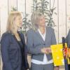 Das Dreier-Team der Schulleitung mit (von links) Heidi Rohrlack, Romana Sier und Sandra Gärtner-Rohrlack nahm die Glückwünsche von stellvertretendem Landrat Johann Häusler entgegen.