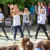 Die Tanzgruppe „Wir sind hier“ leitete Mara Hendler-Peters von Tanz und Schule Augsburg e.V. 	