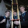 Junge Experten für Luftwiderstand (von links): Thomas Wiedemann,Christian Hanke und Florian Wimmer belegten den ersten Platz imFachgebiet Physik.