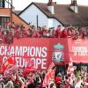 Schätzungsweise 500.000 euphorische Menschen empfangen die "Champions of Europe" in Liverpool. 